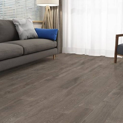 BHW Valor Engineered Hardwood White Oak Floors Trimble  55708 Room