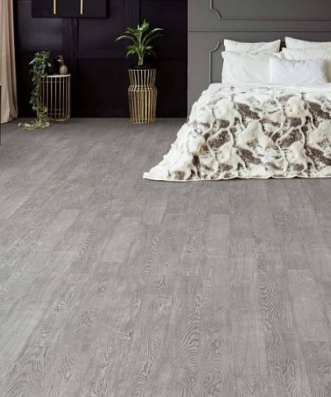 Beacon Hill Wire Brushed Engineered Hardwood Floating Floor Sterling Oak 628003 Room