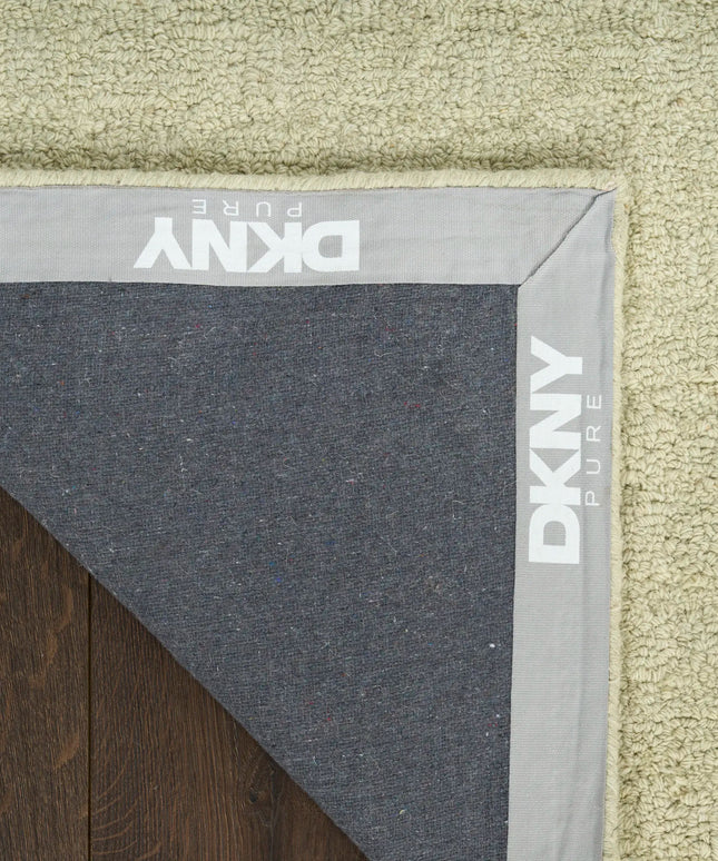 DKNY_PGR01LTGRN093117_01