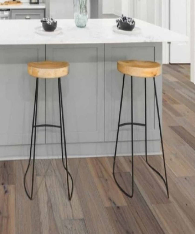 Echelon Reaction Engineered American Hickory Floor Synthesis Room