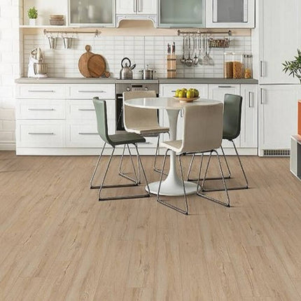 ScratchMaster LVP Waterproof Everwood Natural Oak 547009 Room