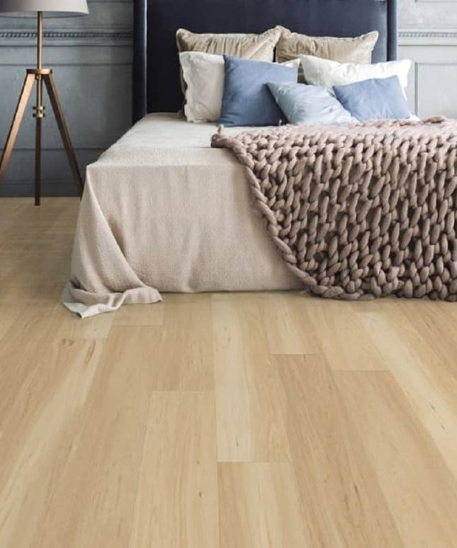 StoneCast LVP Waterproof Amazing Pro Natural Hickory 537117 Room