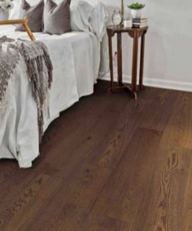 Echelon Pacific Longboard Engineered White Oak Wire Brushed Floor Mavericks TT403 Room