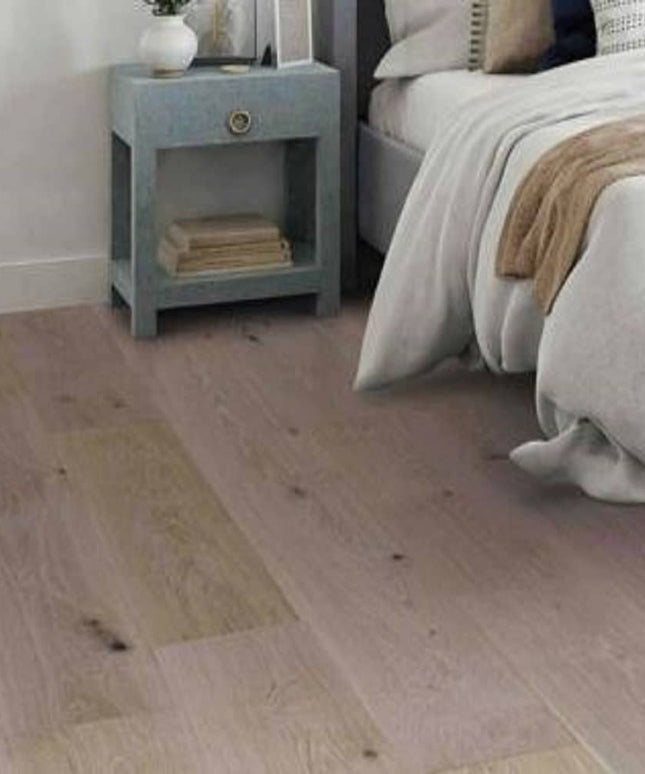 Echelon Pacific Longboard Engineered White Oak Wire Brushed Floor Santa Barbara TT405 Room